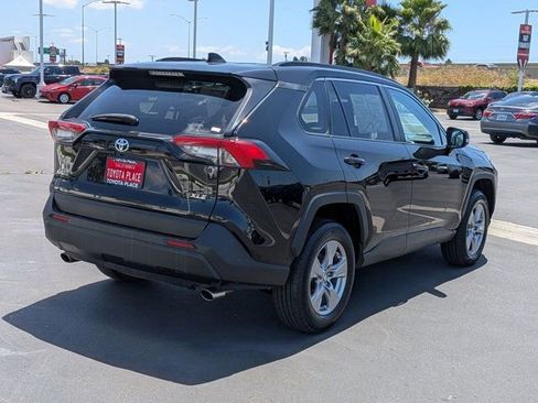 Used 2024 Toyota RAV4 XLE FWD image 8