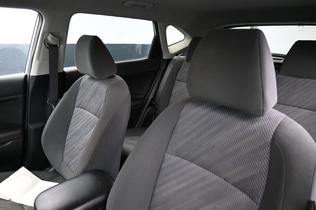 Used 2025 Kia Seltos LX AWD/4WD image 14