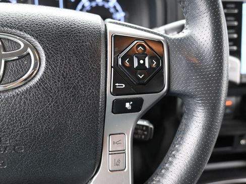 Used 2021 Toyota 4Runner SR5 Premium AWD/4WD image 15