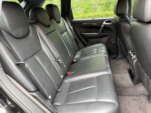 Used 2008 Porsche Cayenne Turbo AWD/4WD image 30