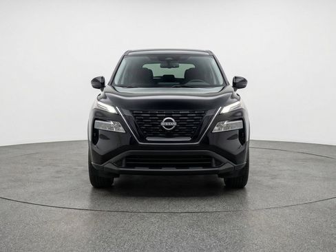 Used 2025 Nissan Rogue SV AWD/4WD image 2