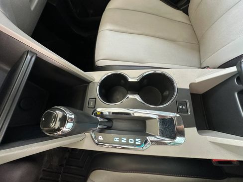 Used 2017 Chevrolet Equinox Premier w/ Enhanced Convenience Package FWD image 26