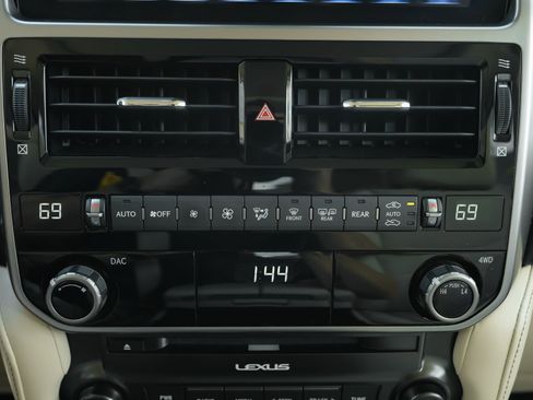 Used 2023 Lexus GX 460 Premium image 15