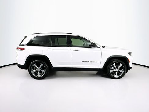 Used 2023 Jeep Grand Cherokee Limited w/ Trailer Tow Prep Group (B) image 10