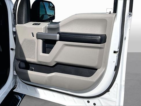 Used 2017 Ford F150 XLT w/ Equipment Group 302A Luxury image 16