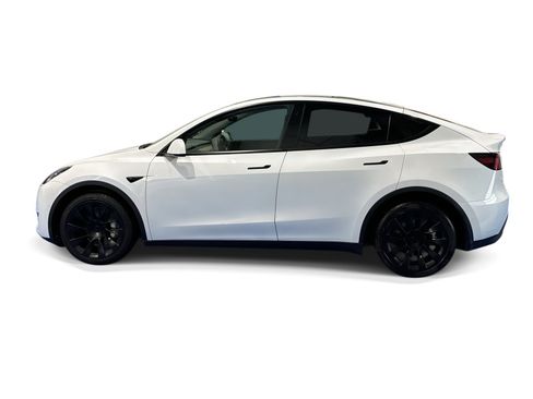 Certified 2021 Tesla Model Y Long Range AWD/4WD image 3
