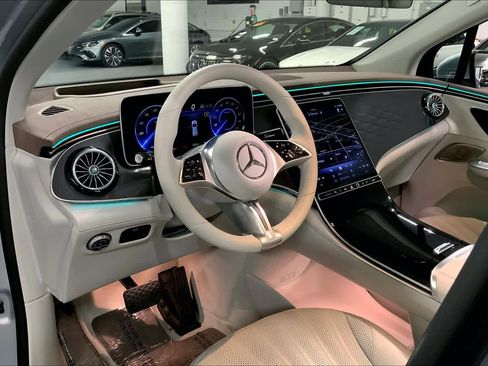 Certified 2023 Mercedes-Benz EQE 500 4MATIC SUV image 17