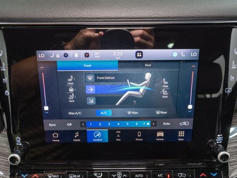 Used 2022 Jeep Wagoneer Series II w/ Premium Group I AWD/4WD image 22