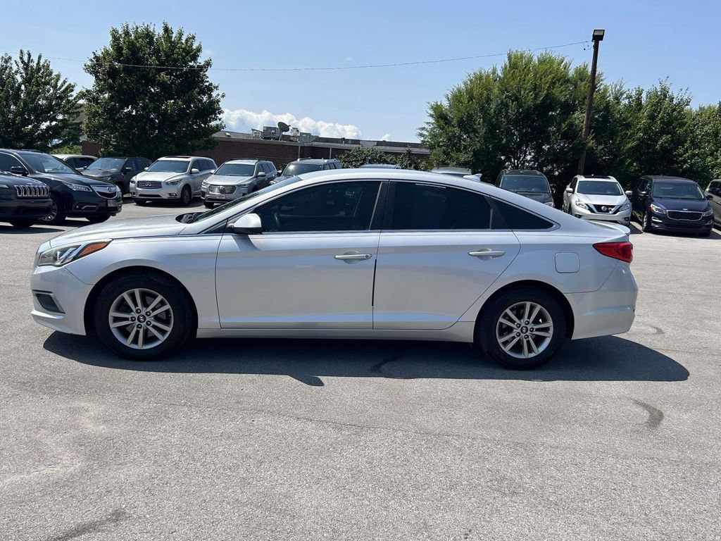 Used 2017 Hyundai Sonata SE FWD image 8