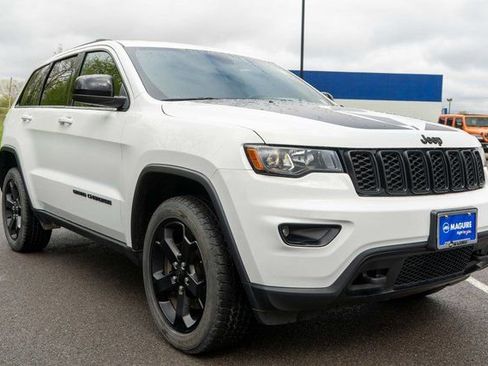Used 2021 Jeep Grand Cherokee Freedom Edition AWD/4WD image 4