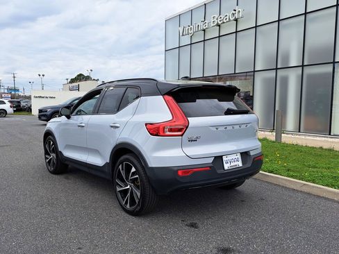 Used 2022 Volvo XC40 T5 R-Design w/ Advanced Package image 5