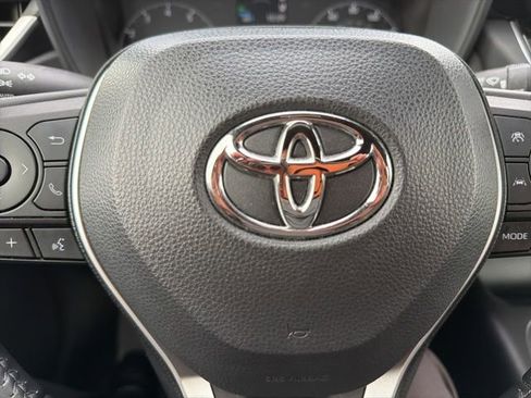 Used 2023 Toyota Corolla SE w/ SE Premium Package FWD image 17