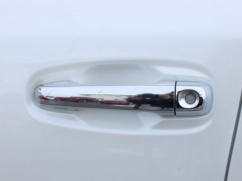 Used 2023 Toyota 4Runner Limited image 9