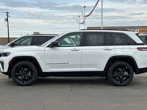 New 2026 Jeep Grand Cherokee Limited w/ Limited Altitude Package RWD image 6