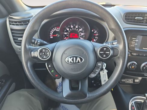 Used 2017 Kia Soul image 12