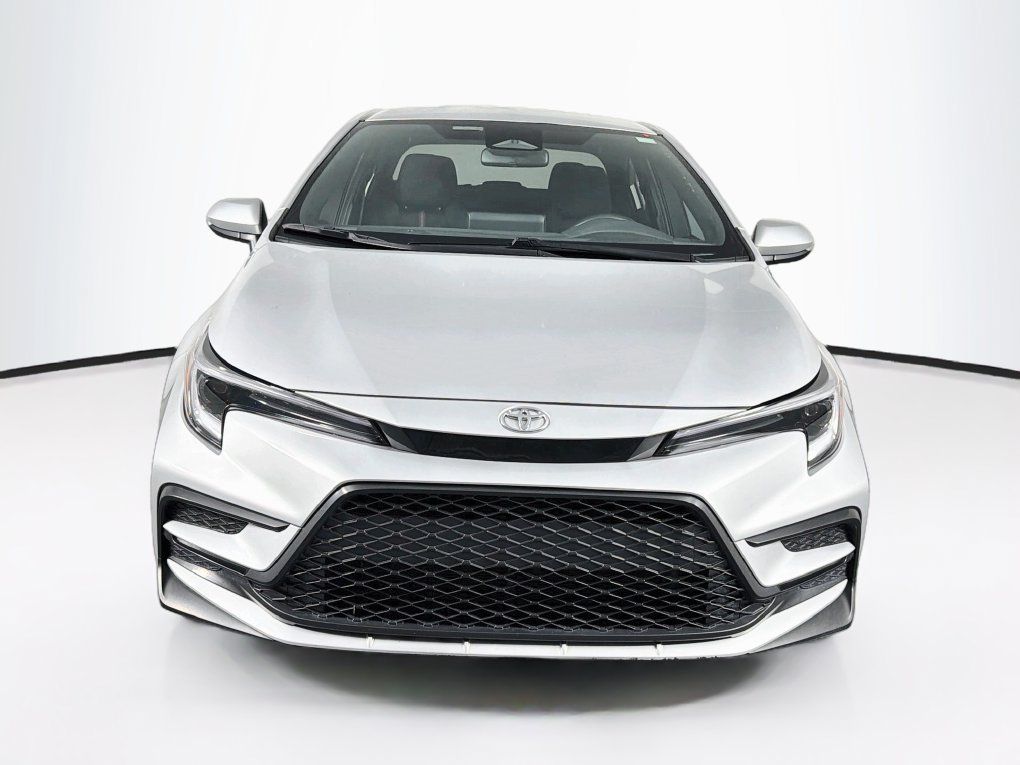 Used 2023 Toyota Corolla SE FWD image 2