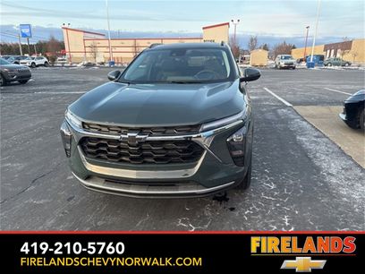 New 2026 Chevrolet Trax LT w/ Sunroof Package