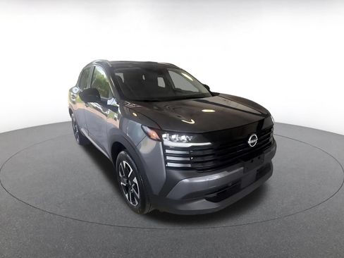 Used 2026 Nissan Kicks SV w/ Cold Weather Package AWD/4WD image 3