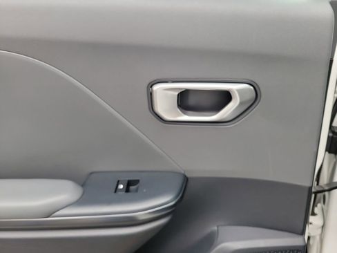 Used 2025 Kia K4 FWD image 15