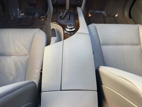 Used 2006 BMW 530xi Wagon image 32