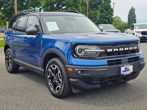 Used 2023 Ford Bronco Sport Outer Banks w/ Tech Package AWD/4WD image 1