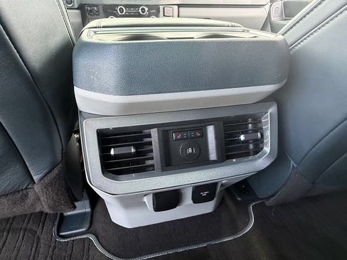 Used 2024 Ford F250 Limited w/ FX4 Off-Road Package AWD/4WD image 12