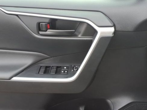 Certified 2022 Toyota RAV4 LE image 20