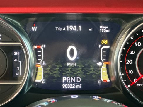 Used 2022 Jeep Gladiator Rubicon w/ LED Lighting Group AWD/4WD image 27