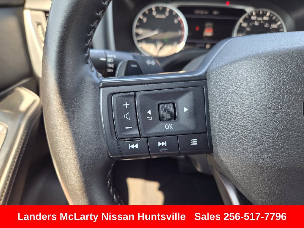 Used 2025 Nissan Rogue SV FWD image 23