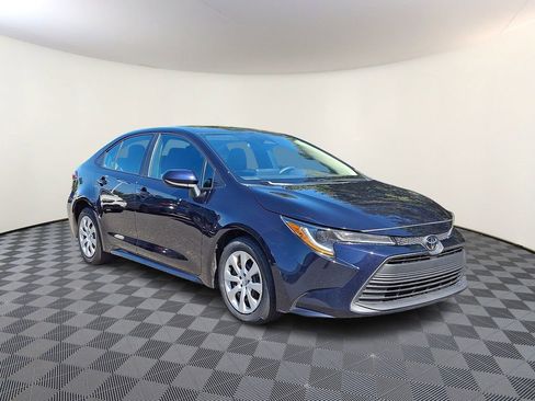 Used 2023 Toyota Corolla LE image 1