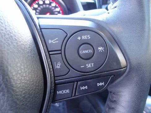 Used 2022 Toyota Camry XSE image 17