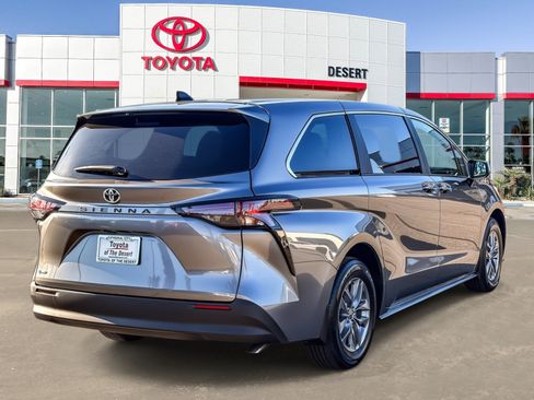New 2026 Toyota Sienna LE FWD image 7