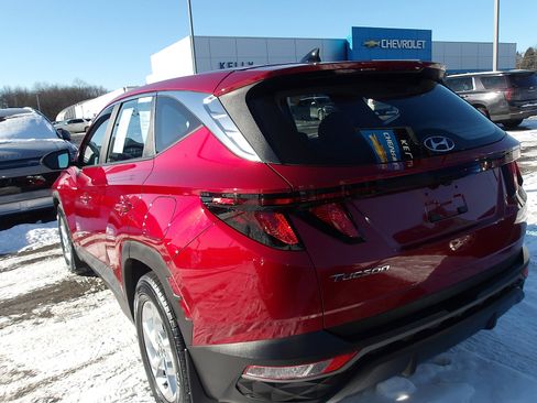 Certified 2024 Hyundai Tucson SE image 6