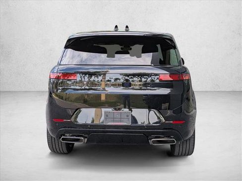Certified 2025 Land Rover Range Rover Sport Dynamic SE image 7