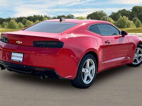Used 2017 Chevrolet Camaro LT RWD image 11