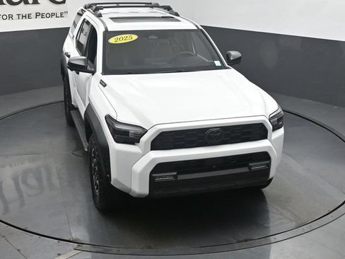 Used 2025 Toyota 4Runner TRD Off-Road Premium AWD/4WD image 48