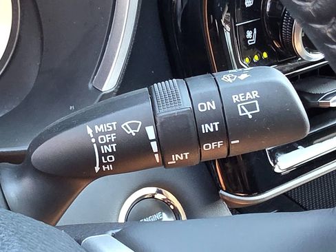 Used 2022 Toyota Highlander Limited image 49