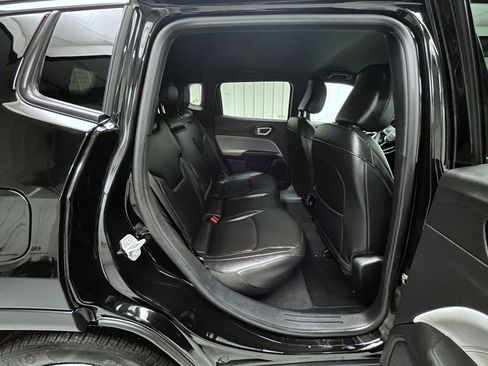 Used 2024 Jeep Compass Limited image 18