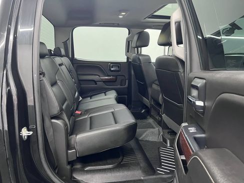 Used 2019 GMC Sierra 3500 SLT w/ Suspension Package, Off-Road AWD/4WD image 28