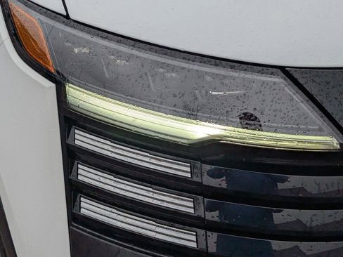 New 2026 Nissan Kicks SV image 9