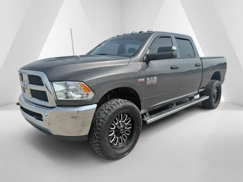 Used 2018 RAM 2500 Tradesman w/ Chrome Appearance Group AWD/4WD image 3