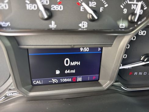 Used 2023 GMC Sierra 2500 SLE image 19