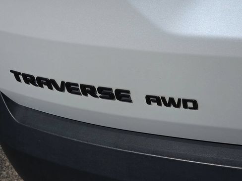 Used 2023 Chevrolet Traverse RS AWD/4WD image 16
