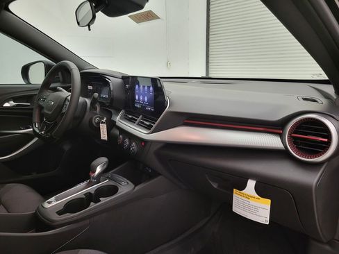 New 2026 Chevrolet Trax RS w/ Sunroof Package FWD image 35