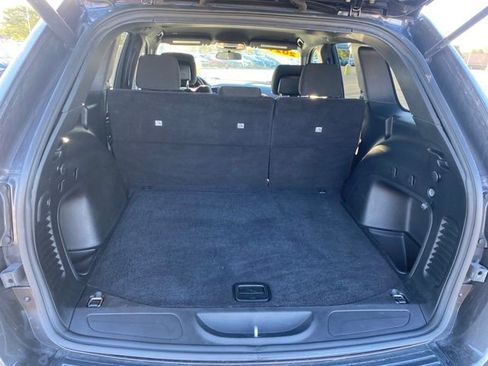 Used 2021 Jeep Grand Cherokee Laredo w/ Security & Convenience Group image 20