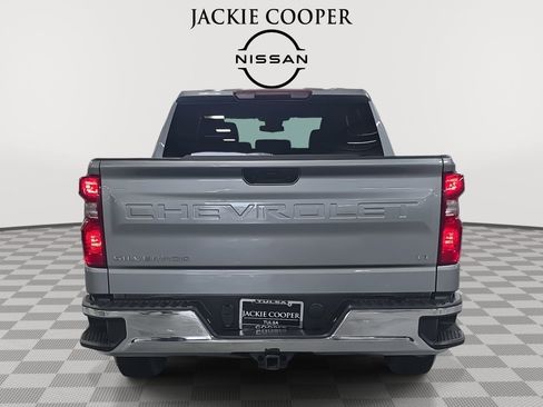 Used 2025 Chevrolet Silverado 1500 LT image 6