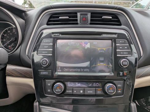 Used 2016 Nissan Maxima Platinum image 7