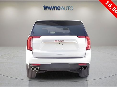 Used 2024 GMC Yukon Denali image 8