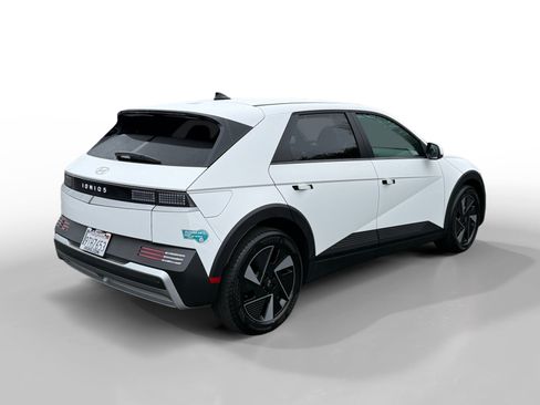 Certified 2025 Hyundai Ioniq 5 SE image 5