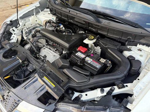 Used 2019 Nissan Rogue SV image 49